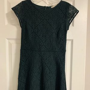 Beautiful emerald green LOFT lace dress size 4
